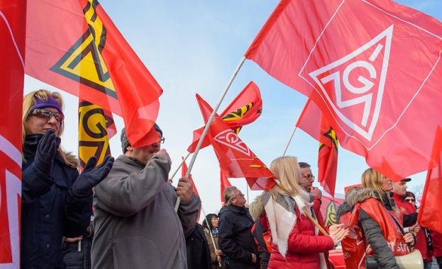 Индустриални работници в Германия започнаха втора 24 часова стачка в четвъртък