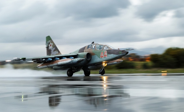 Пилотът на сваления руски изтребител Су 25 се бори с екстремистите