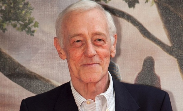 Актьорът Джон Махони изпълнил ролята на бащата в сериала Фрейзър