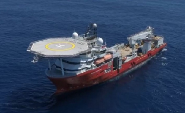 Корабът, издирващ самолета на Малайзийските авиолинии MH370, изчезна от радарите