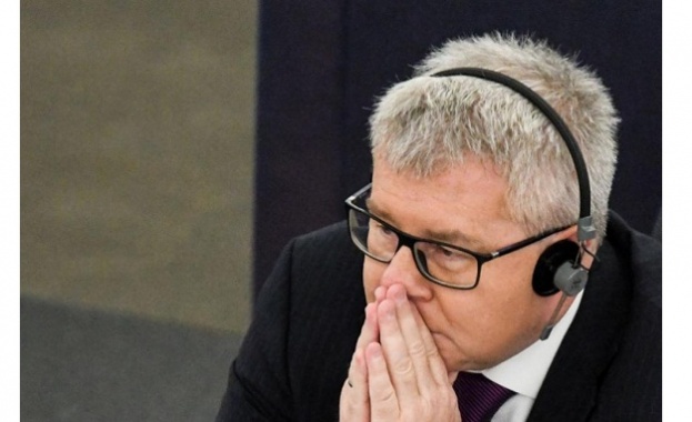 С 447 гласа за и 196 против евродепутатите гласуваха на