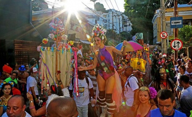 Карнавалът в Рио де Жанейро беше официално открит. По традиция