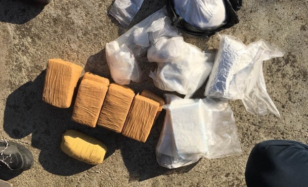 Двама мъже са задържани за 72 часа след операция проведена