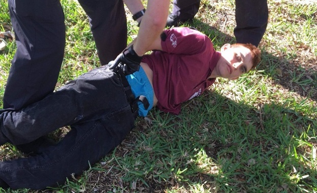 Американските власти и медии разкриха подробности за масовата стрелба в