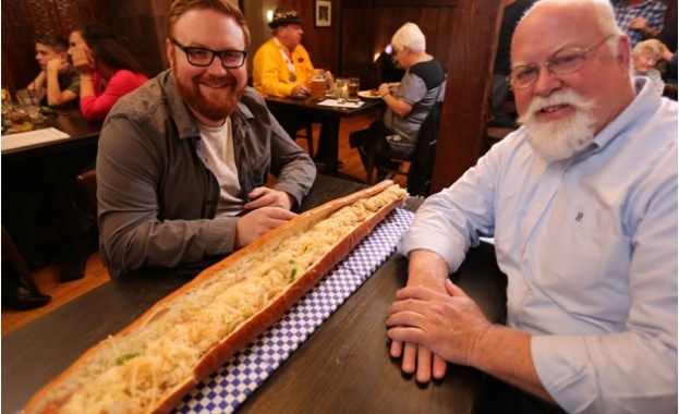 Най големият черен шоколад с ядки е направен в Перу и