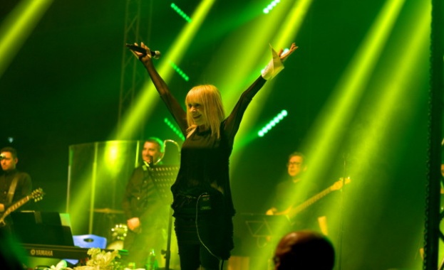 Близо 3000 души в пловдивската зала Сила вчера имаха удоволствието