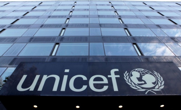 Заместник директорът на УНИЦЕФ Джъстин Форсайт си подаде оставката заради