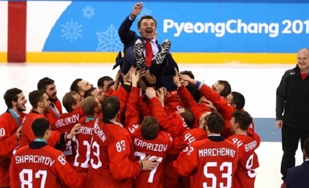 Златните руски хокеисти изпяха химна на Русия по време на