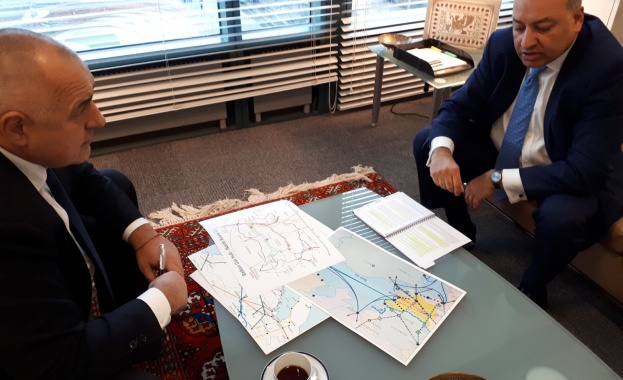 Изграждането на коридорите 4 8 и 10 обсъдиха министър председателят