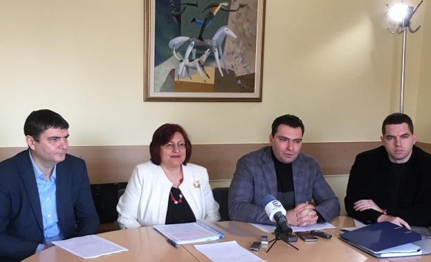 Управляващите в Столична община опитват да се измъкнат от делото