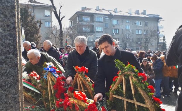 Общинската организация на БСП Бургас отбеляза 140 годишнината от Освобождението