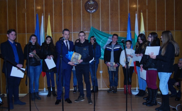 Концерт по случай 140 години от Освобождението на България организираха