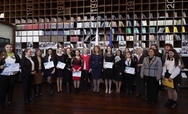 В навечерието на Международния ден на жената вицепрезидентът Илияна Йотова