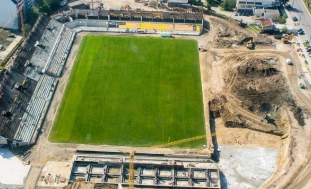 Представители на община Пловдив и ръководството на Ботев ще се