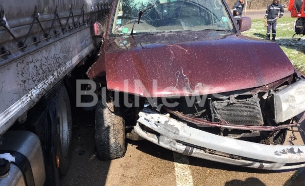Турски камион размаза джип Тойота в катастрофа край Враца. Инцидентът