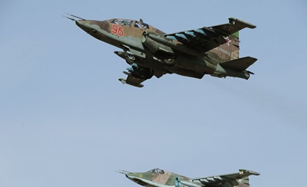 Руски щурмови изтребители Су 25СМ от оперативно тактическата авиация на Централния военен