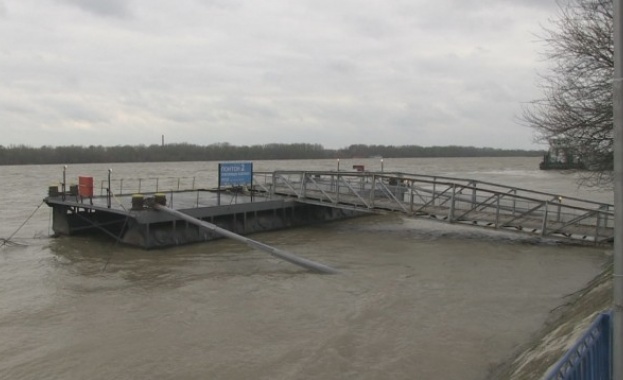 За сериозно повишение на нивото на Дунав се готвят пожарната