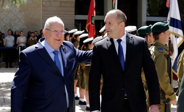 ъв втория ден от посещението си в Израел президентът Румен