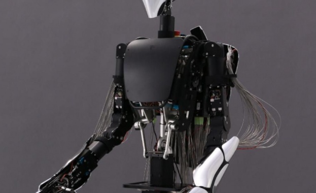 Новият японски робот аватар може да се управлява от другия край