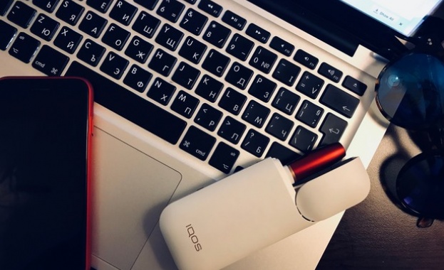 Във времето на Джеймс Дийн с неговата вечна цигара и