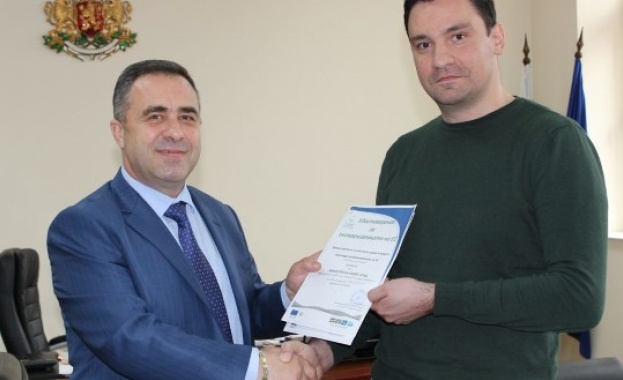 Заместник министърът на околната среда и водите Красимир Живков връчи на