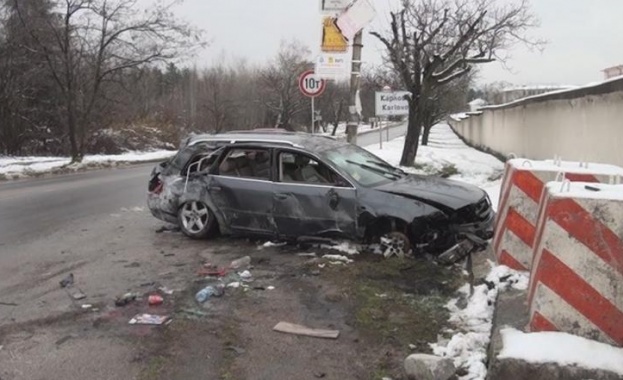 41-годишен мъж от Пирдоп загина при тежка катастрофа в Карлово.