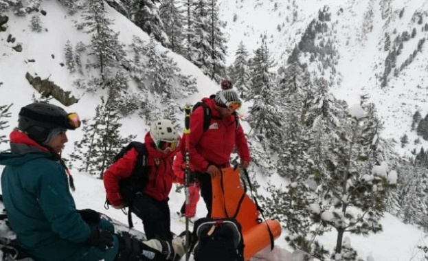 Планински спасители от Банско провеждат акция по спасяване на 28