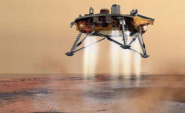 Марсоходът Кюриосити на НАСА отбеляза ден номер 2000 на Червената