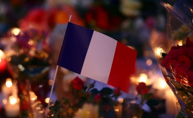 Франция ще отдаде национална почит на загиналия полицай при нападението