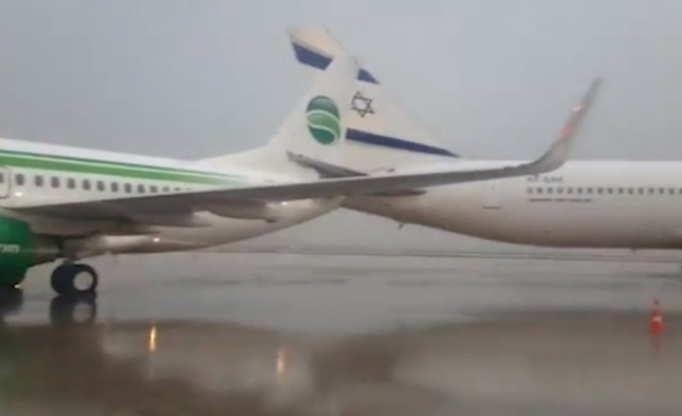 Германски и израелски самолет се сблъскаха на пистата на летище
