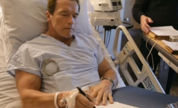 Арнолд Шварценегер се намира в стабилно състояние след като се