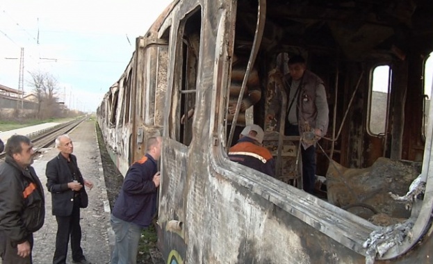 Вагоните от бързия влак София - Бургас, които изгоряха преди