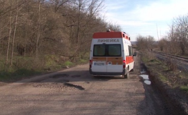 В плевенската община Гулянци готвят протести заради лош път Автобусите