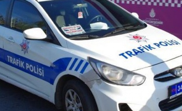 Турски пътни полицаи наложиха глоби на 37 водачи от колона