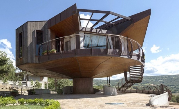 Villa Girasole Вила обикаляща слънцето е експериментална къща построена още