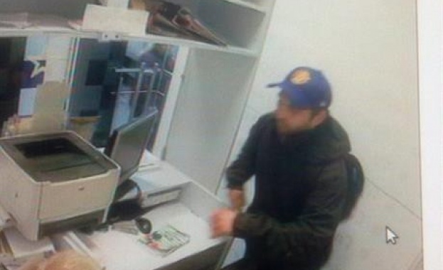 Столичното Четвърто РУ разпространи снимка на мъж за установяване на