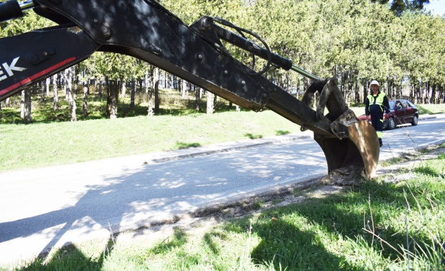 Започна рехабилитацията на близо 9 5 км от път ІІI 306 Червен