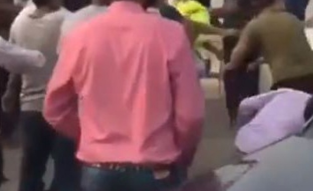 Китайски инженери и строители изпратени на работа в Пакистан устроиха