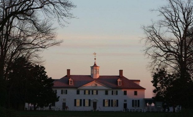 Доналд и Мелания Тръмп ще дадат вечеря на Еманюел и