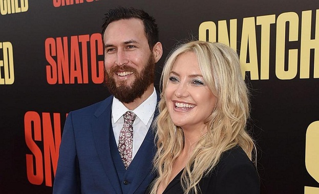 Кейт Хъдсън очаква момиченце от приятеля си Дани Фуджикава съобщи