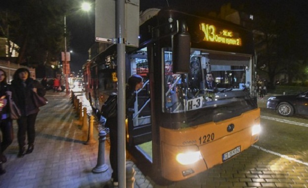 Снощи потеглиха първите автобуси които ще превозват столичани през нощта