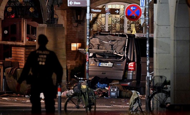 Нападателят от Мюнстер който в събота се вряза с ван