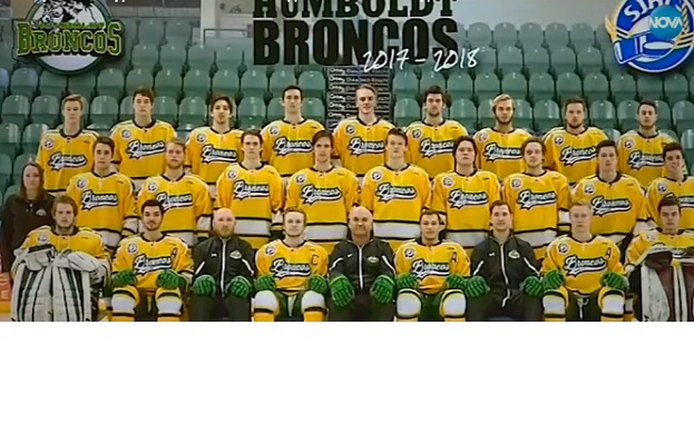 Емоционално бдение за загиналите млади хокеисти в Канада Жители на