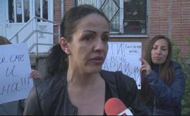 Протести за и против начина по който кметът на район