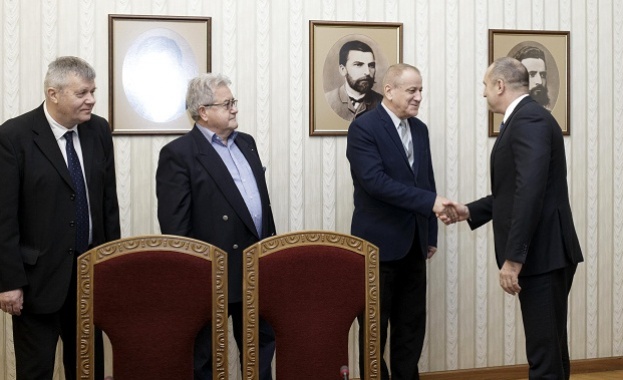 Президентът Румен Радев прие отправената от Съюза на българските писатели