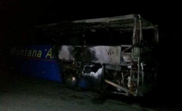 Автобус с 46 пътници се запали по пътя от Кюстендил