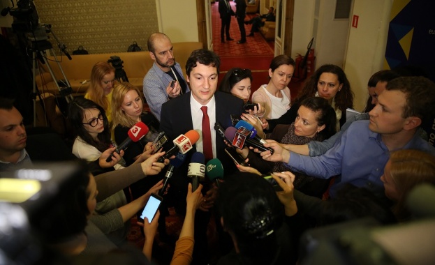 Изказването на Цветанов след КСНС е поредното упражнение в политическо