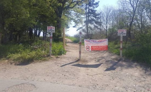 При засилено полицейско присъствие и частни охранители на къмпинг Корал