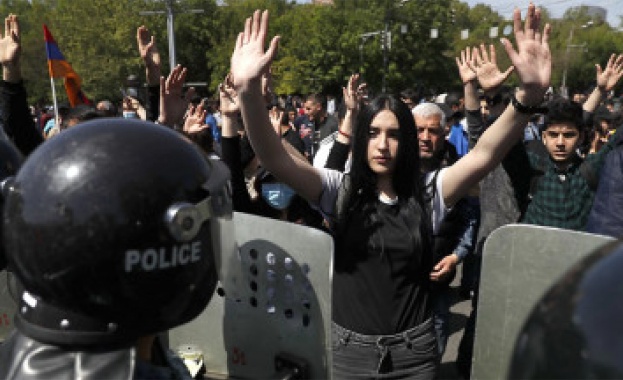 В Ереван са възобновени протестните акции срещу избрания за министър председател
