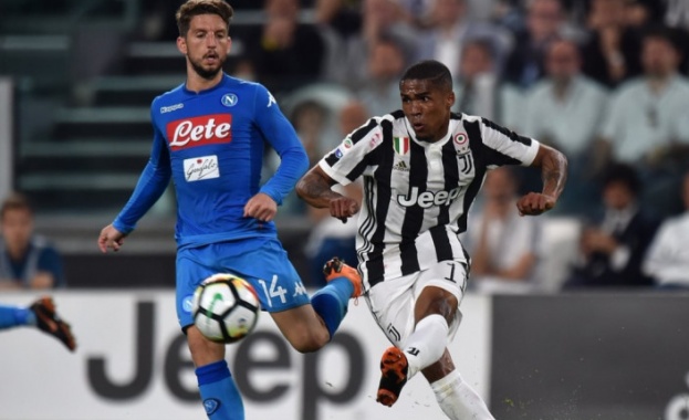 Наполи победи като гост лидера Ювентус с 1 0 в голямото